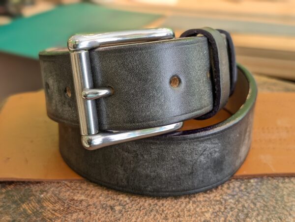 Belt - Black and Purple in Devon Leather, Classic 28 - pose