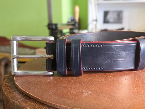 Belt - Sedgwick Leather in Blue and Red in stock, 35.5 (2024) - buckle end