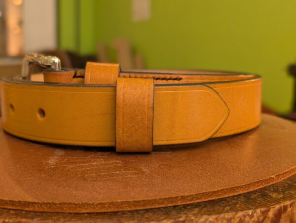 Belt - 2024 Devon London Tan Leather, Black Trims, Classic 38 - tail end