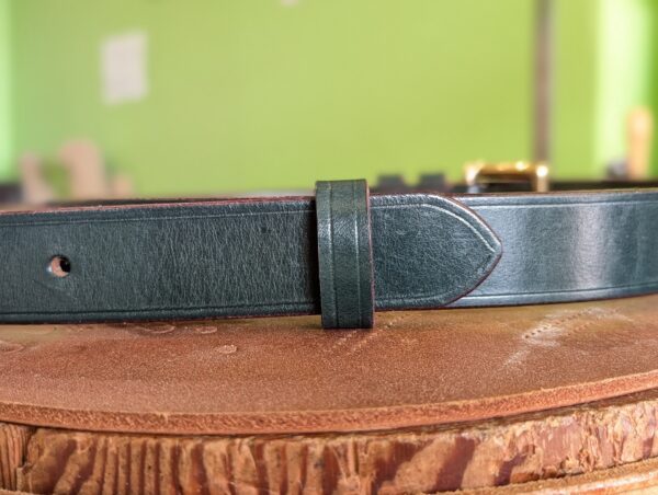 Belt - Ware Green Leather, Classic in stock 38 - tail end