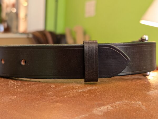 Belt - Sedgwick Dark Havana Brown Leather, Classic, in stock 40 with Aqua Green Trims - tail end