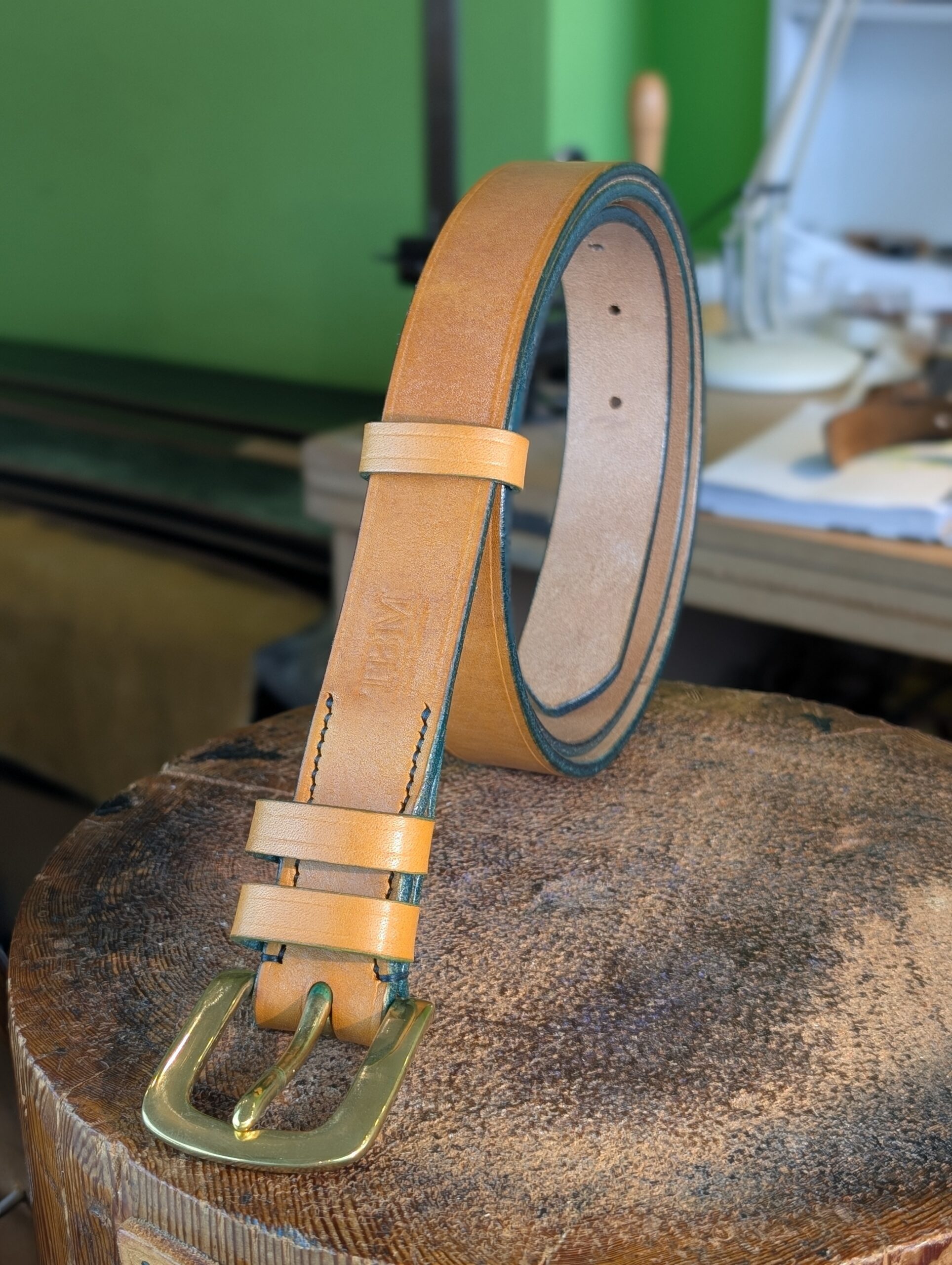 Belt - Classic Devon London Tan Leather, 48 (2024) - standing